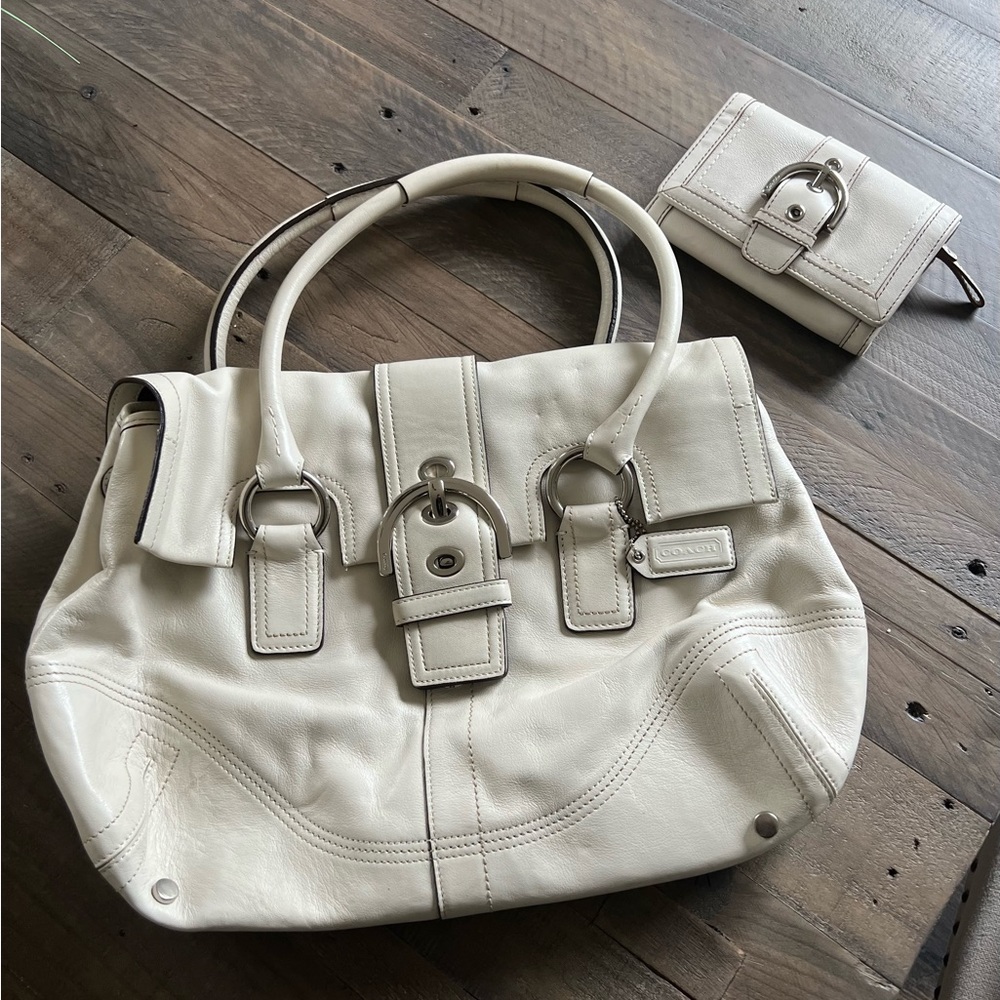 Coach Winter White Leather Bag with Matching Wallet